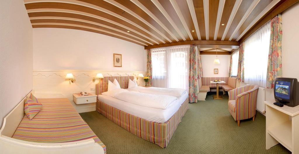 Strass - Sport&Spa Hotel Mayrhofen Habitación foto